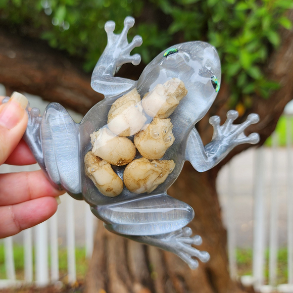 Resin Frog - Mini Skulls with Gray