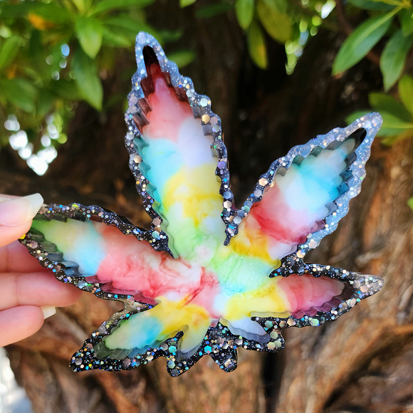 Resin Small MJ Leaf Trinket Dish - Multicolored